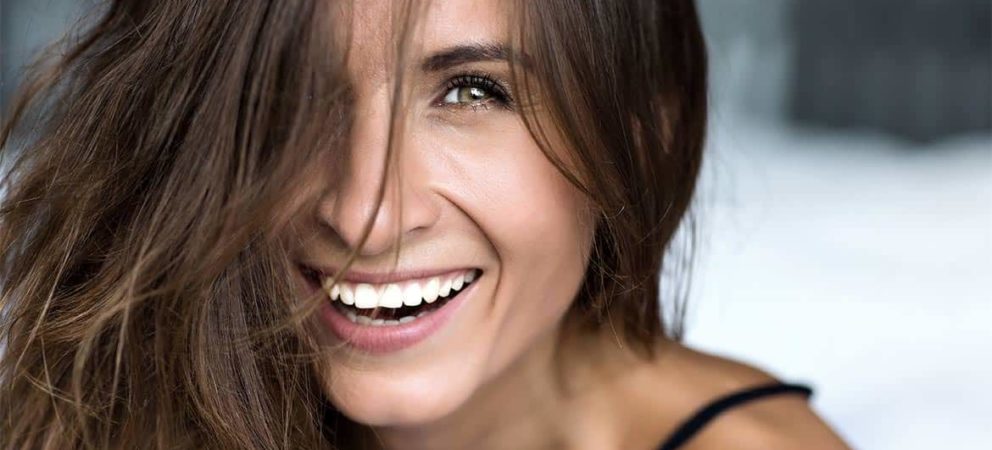 Medizinisches Bleaching:Sanft, schonend, strahlend schön. Medizinisches Bleaching:Sanft, schonend, strahlend schön.